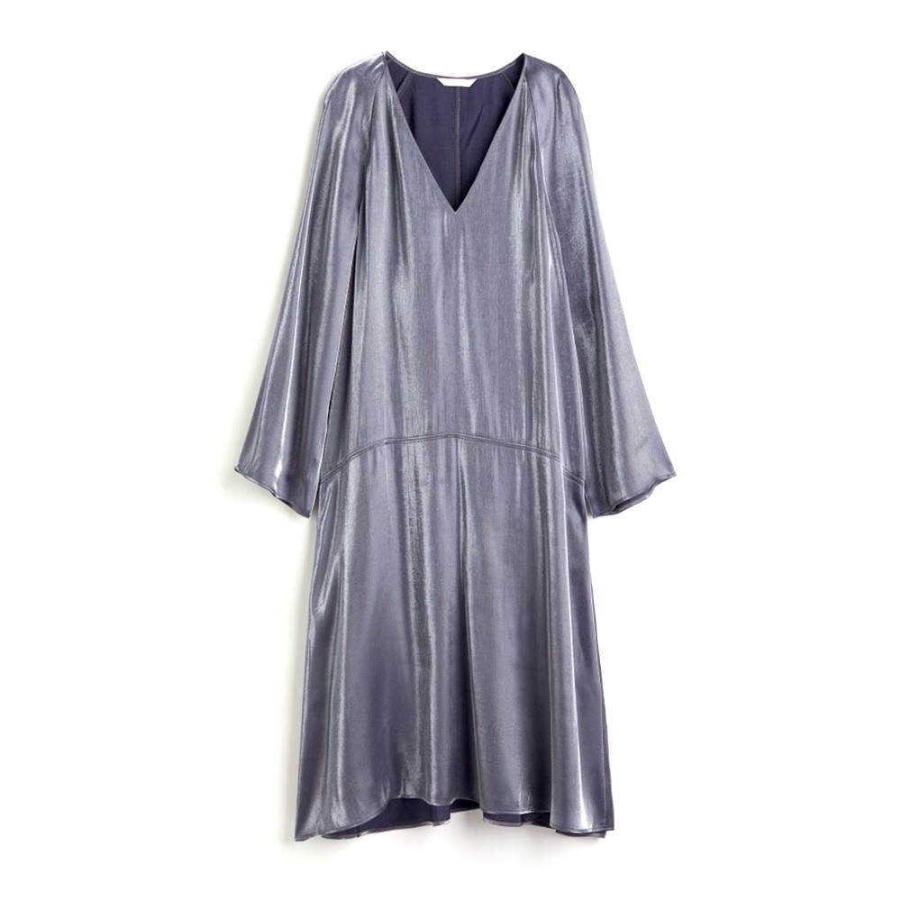Shimmery Silver Relaxed-Fit Curved Seam Flapper Dress with Raglan Bell Sleeves